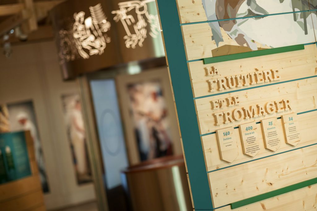 Parcourir l'exposition Maison du Comté